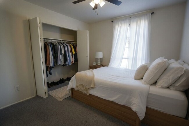 Building Photo - 24215 Beef Canyon Dr