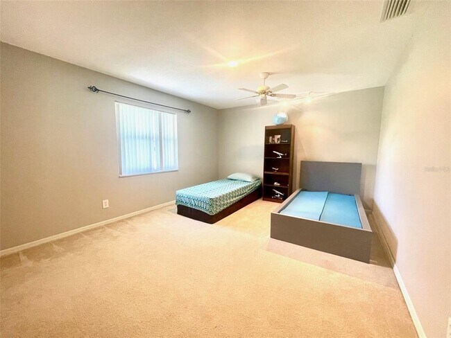 Building Photo - 315 Lazy Acres Ln