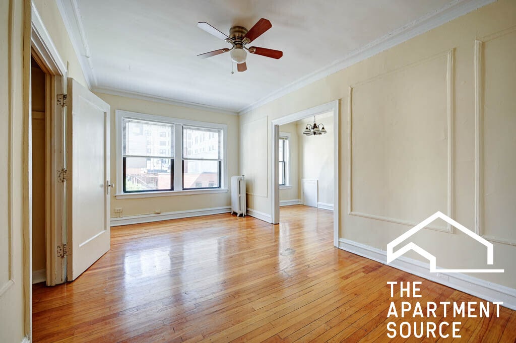 Building Photo - 1154 N Dearborn St