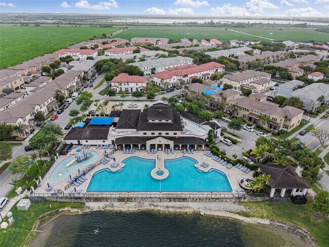 Building Photo - 9341 SW 171st Ct