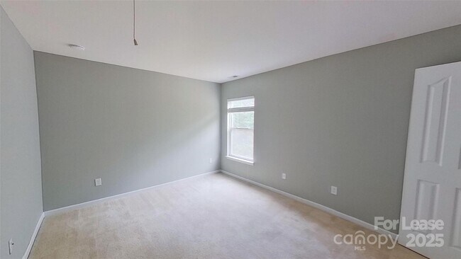 Building Photo - 10818 Slalom Hill Rd