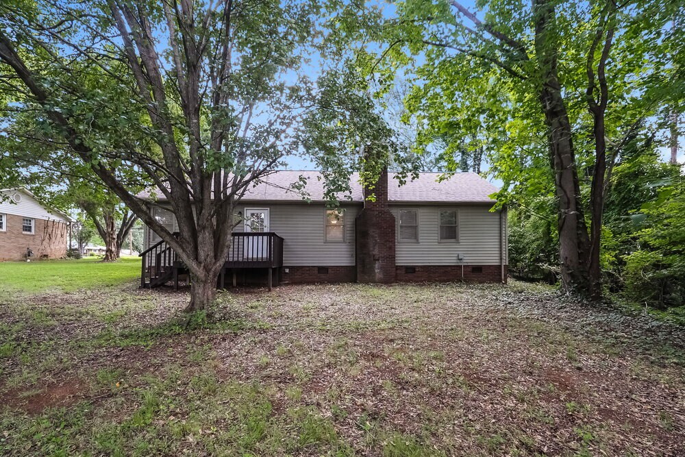 Building Photo - 6262 Morehead Rd