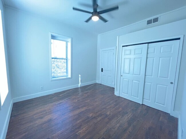 Building Photo - 3007 McNair Ave