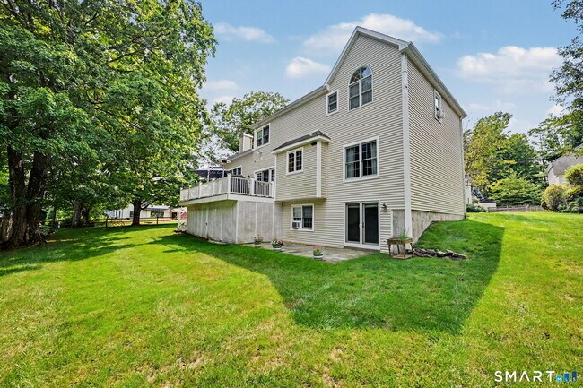 Building Photo - 1 Silvermine Rdg