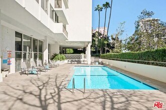 Building Photo - 10433 Wilshire Blvd