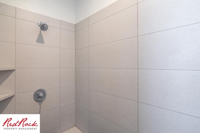 Building Photo - Modern 3 Bedroom Single-Level Home in Vill...