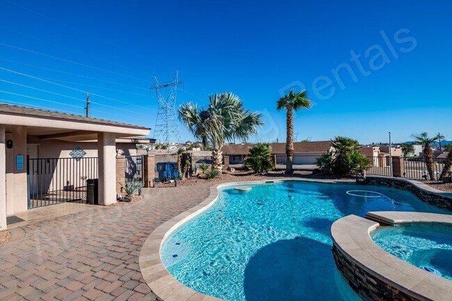 Building Photo - FURNISHED POOL HOME