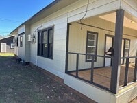 Building Photo - 1313 Burnett St