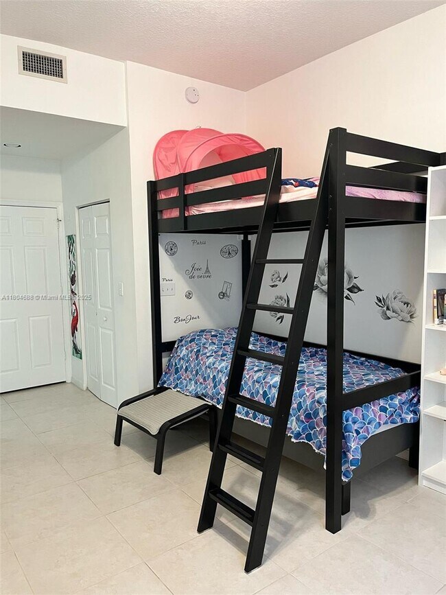 Building Photo - 2080 S Ocean Dr