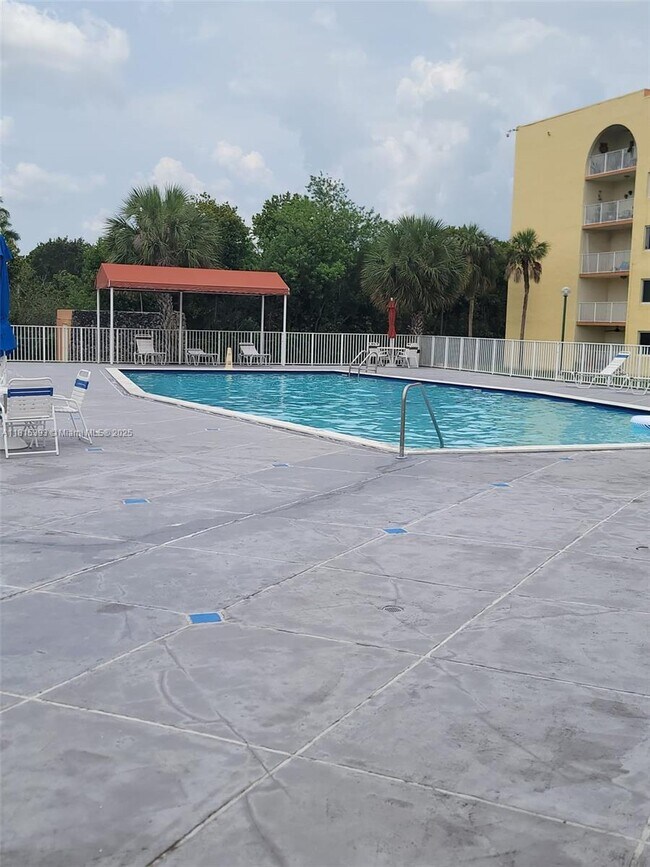Building Photo - 6990 NW 186th St