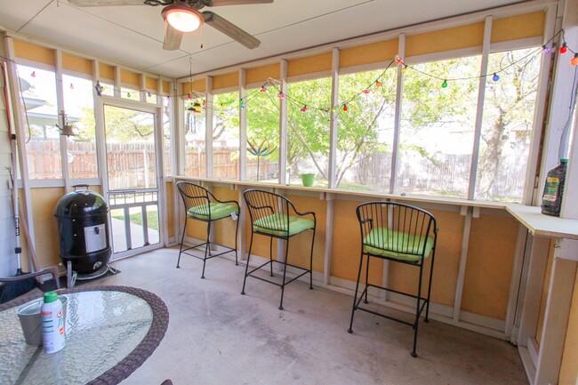 Building Photo - Stately 4-Bedroom, 3-Bath Home with Modern...