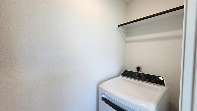 Building Photo - 6303 Geyser Starish Dr