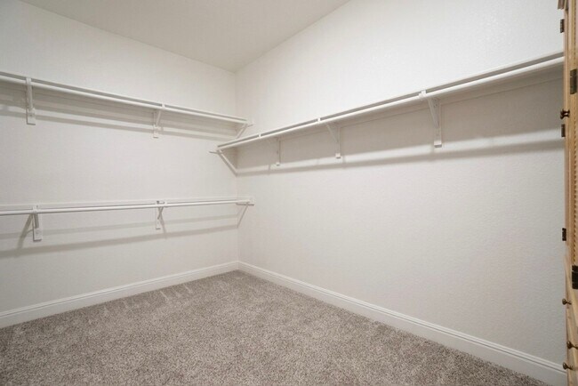 Building Photo - 16716 Casa Anna Dr.