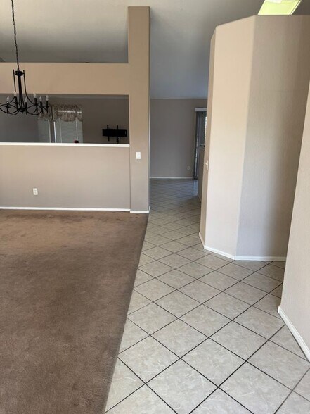 Building Photo - 4722 Kodiak Hill Ln