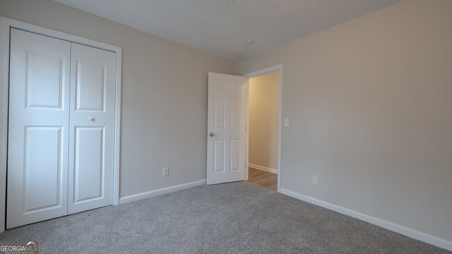 Building Photo - 6218 Creekford Ln