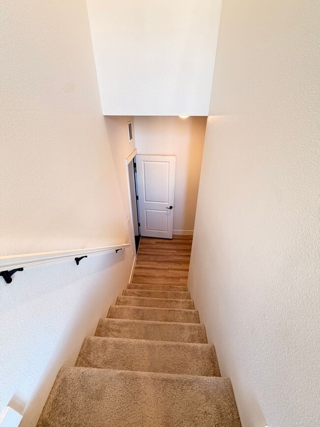 Building Photo - 3481 Snowberry Rd