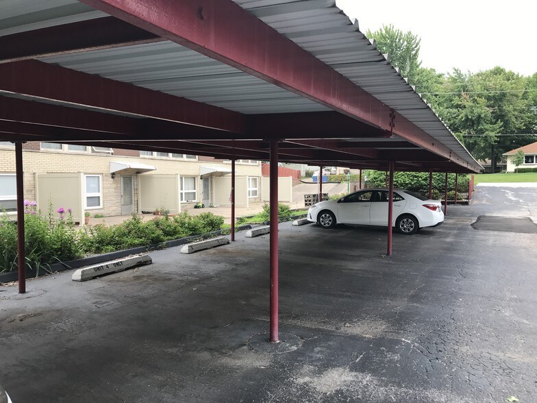Building Photo - 3615 Kennedy Dr