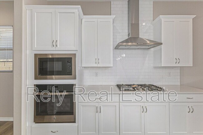 Building Photo - 20108 W Montecito Ave