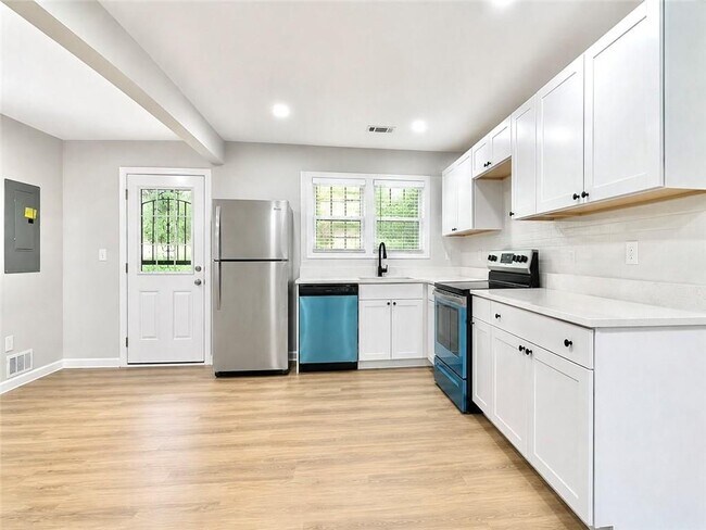 Building Photo - 1639 Bridgeport Dr NW