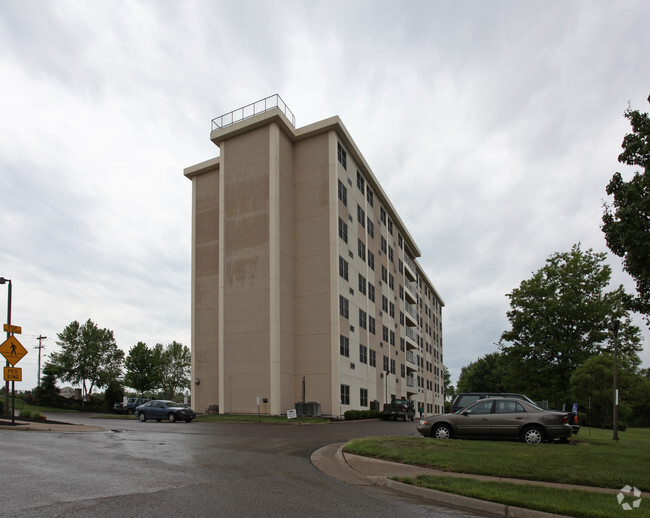 Building Photo - Luther Place Apartment Homes
