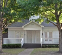 Building Photo - Essex House