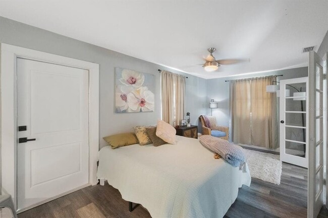 Building Photo - 1010 E Fern St