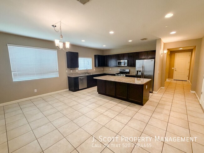 Building Photo - 9411 W Oregon Ave