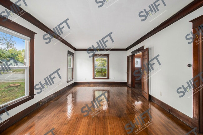 Building Photo - 1033 Lafayette