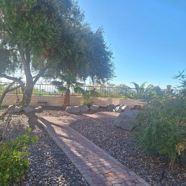 Building Photo - 8700 Captains Pl