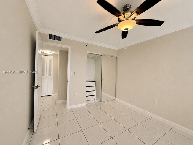 Building Photo - 1300 St Charles Pl