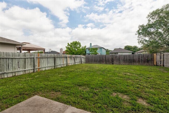 Building Photo - 16712 Hamilton Point Cir
