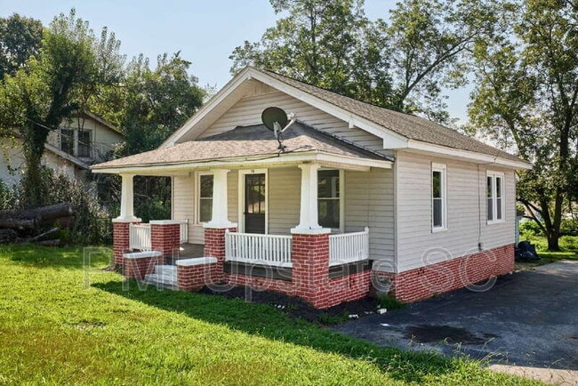 Building Photo - 10 E Main St