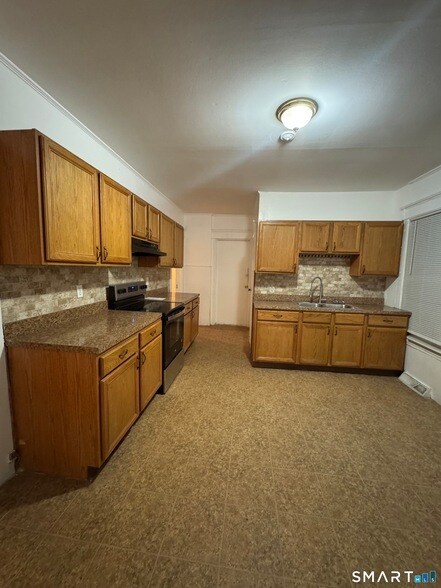 Building Photo - 20 Michael St