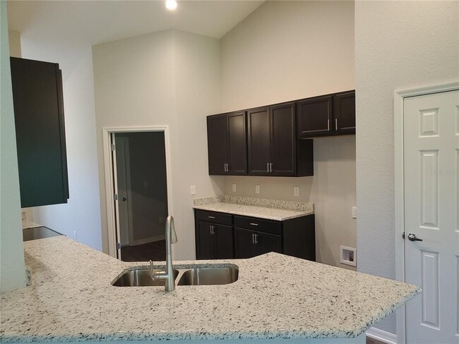 Building Photo - 5076 SW 104th Loop