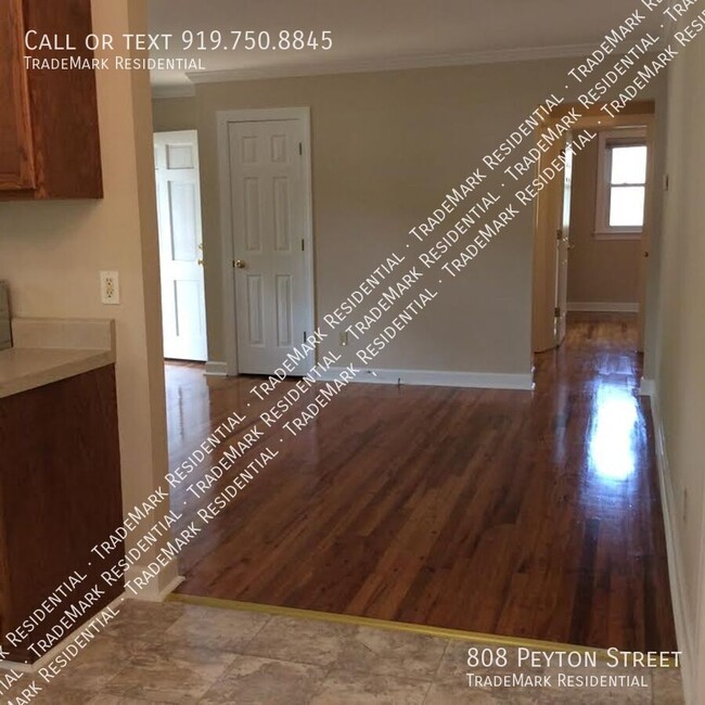 Building Photo - 808 Peyton St