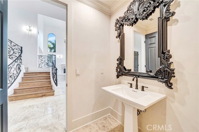 Building Photo - 4165 Elm View