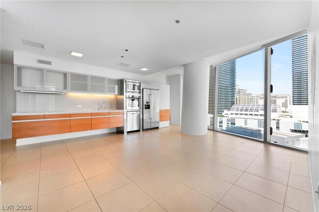 Building Photo - 3722 S Las Vegas Blvd