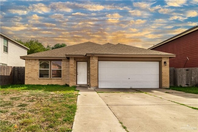 Building Photo - 2216 Llano Grande Ln