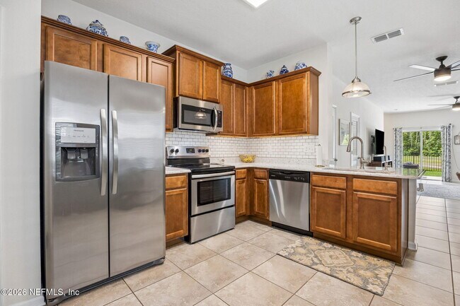 Building Photo - 470 Servia Dr