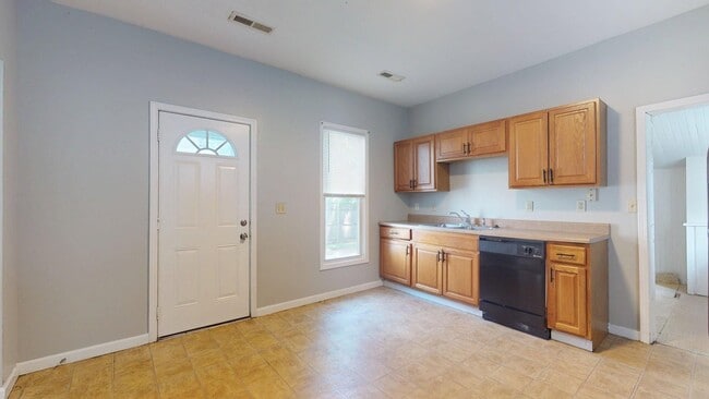 Building Photo - Madison/W.95th neighborhood : 3 bedroom/1 bath single family house available NOW.