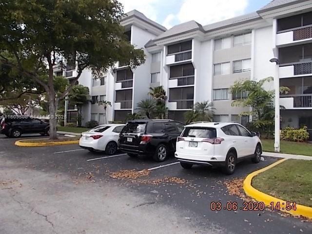 Building Photo - 721 N Pine Island Rd