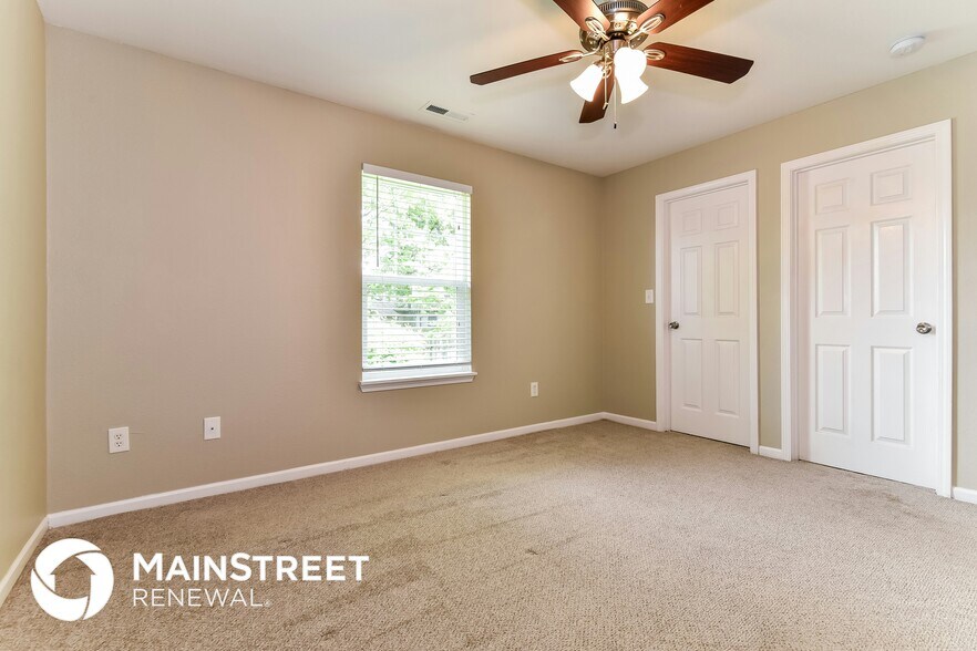 Building Photo - 1942 Mare Ave