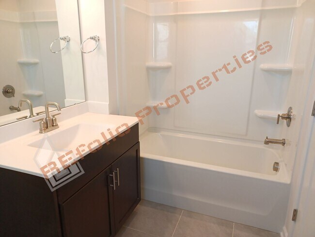 Building Photo - Wonderful 3 Bedroom 2-Car Garage House wit...