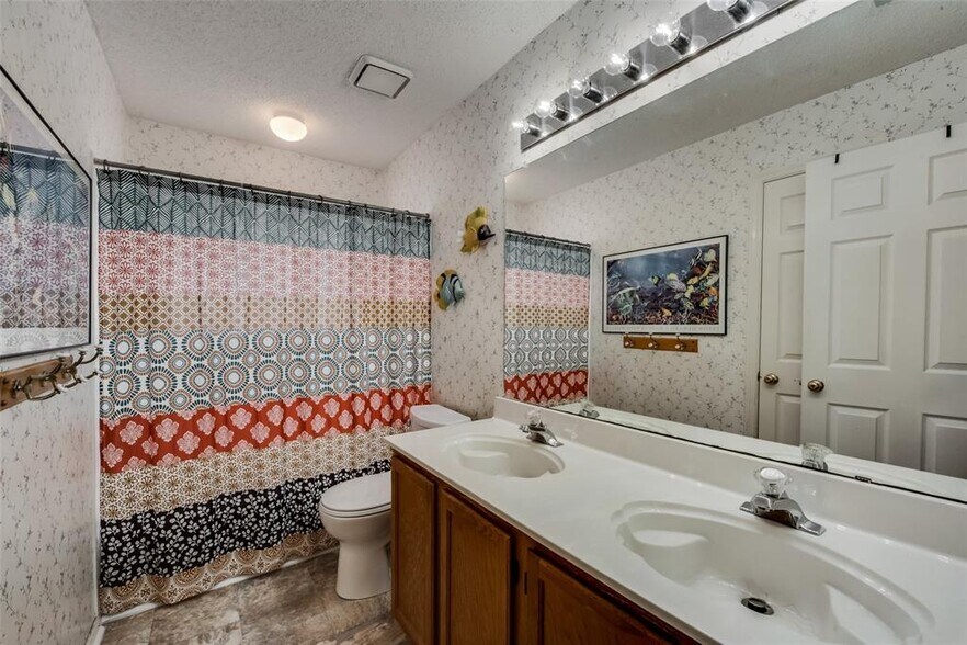 Building Photo - 2848 Ironwood Dr