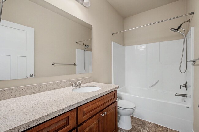 Building Photo - 1603 Burnside Pl