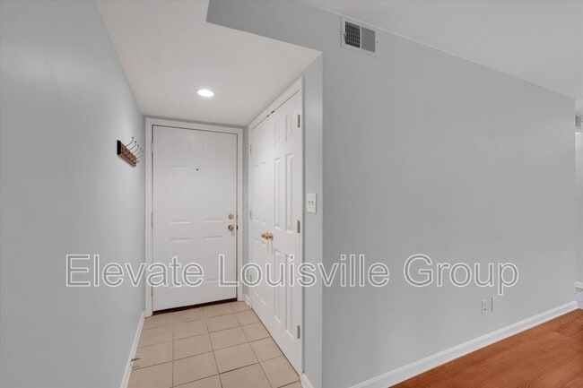 Building Photo - 739 N Hite Ave
