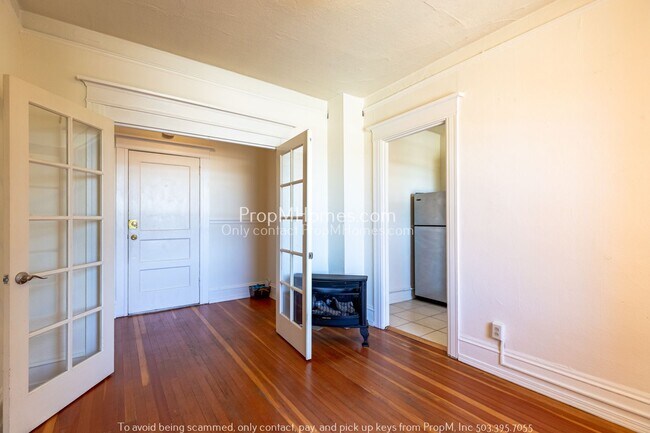 Building Photo - Urban Elegance in Irving Street Towers – W...