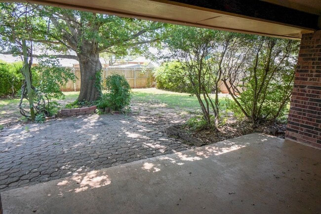 Building Photo - 3 bed/2 bathroom near State Highway 9