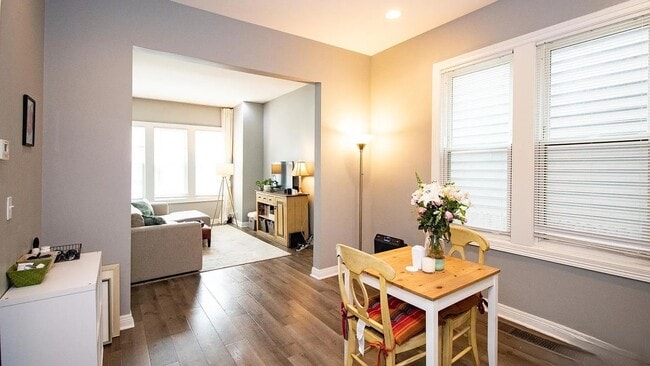 Building Photo - 1938 N Rockwell St