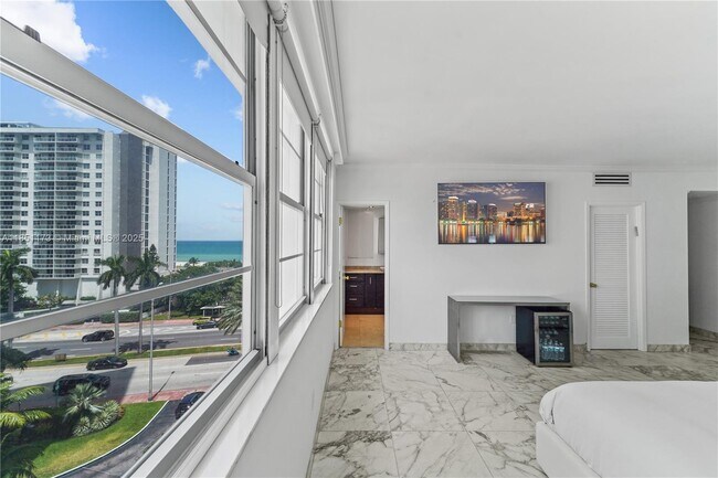 Building Photo - 5640 Collins Ave